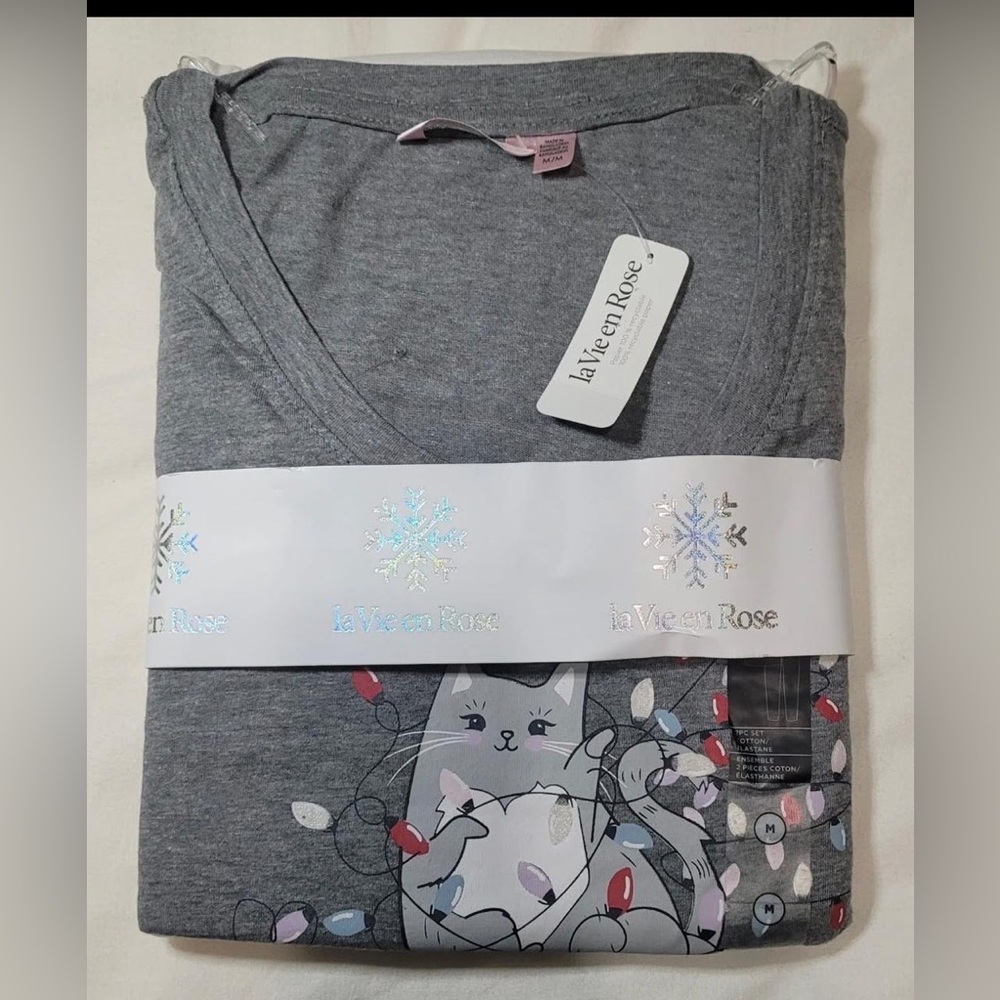 La Vie En Rose Grey Kids Pajama Set with Cat and Holiday Lights